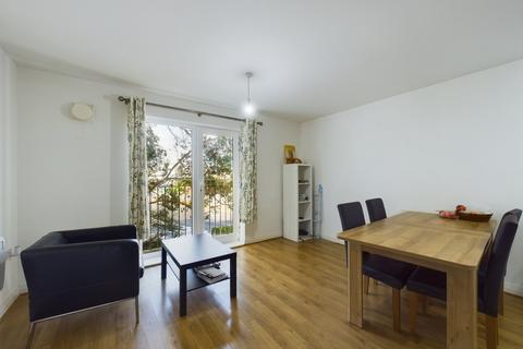 2 bedroom apartment for sale, London Road, Ashford, Surrey, TW15