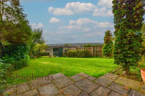 3 bedroom detached house for sale, Maplecroft Lane, Nazeing EN9