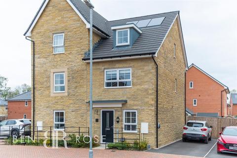 4 bedroom townhouse for sale, Retriever Street, Leyland