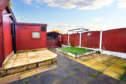 53 Harewood Road, Wakefield, WF1 4BW