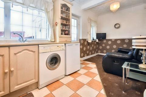 53 Harewood Road, Wakefield, WF1 4BW