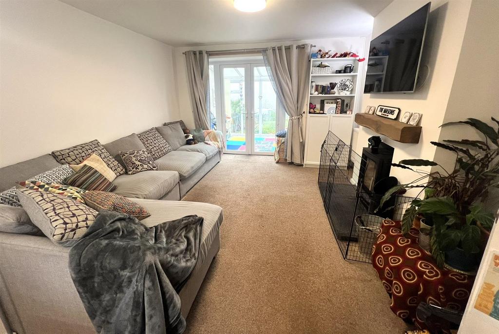 Littledean Hill Road, Cinderford GL14 3 bed semidetached house for