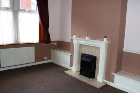 3 bedroom terraced house to rent, Clyde Street, Preston PR2