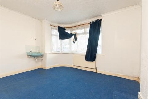 4 bedroom semi-detached house for sale, Cowper Close, Welling, Kent