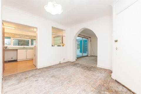 53 Cowper Close, Welling, DA16 2JT
