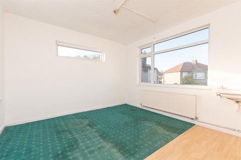 53 Cowper Close, Welling, DA16 2JT
