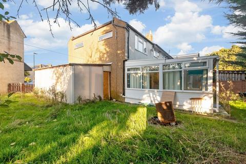 53 Cowper Close, Welling, DA16 2JT