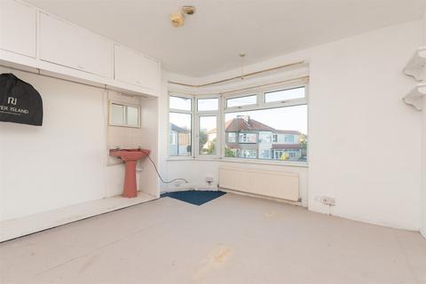 53 Cowper Close, Welling, DA16 2JT