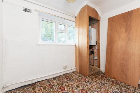 53 Cowper Close, Welling, DA16 2JT