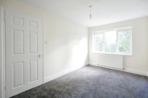 3 bedroom terraced house to rent, Marmadon Road London SE18