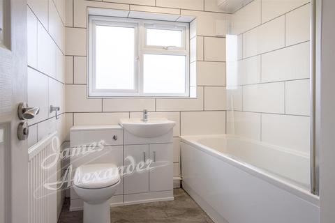 48 Wide Way, Mitcham, CR4 1BL