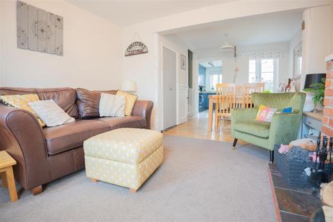 2 bedroom house for sale, London Road, Kelvedon