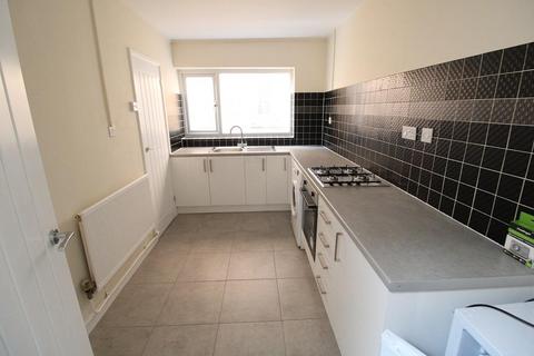 2 bedroom flat to rent, Enville Road, Kingswinford