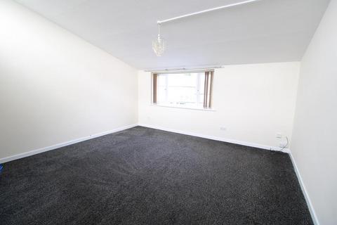 2 bedroom flat to rent, Enville Road, Kingswinford