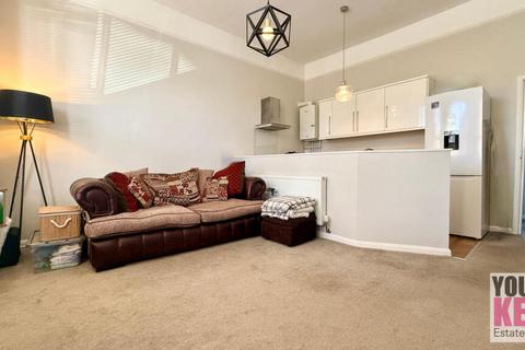 1 bedroom flat for sale, Manor Road, Folkestone, Kent CT20 2SE