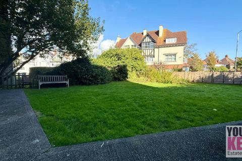 1 bedroom flat for sale, Manor Road, Folkestone, Kent CT20 2SE