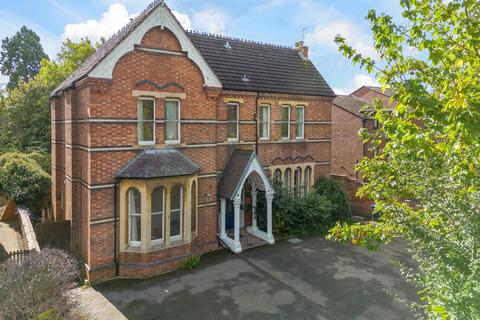 Property for sale, Lillington Avenue, Leamington Spa, Warwickshire CV32 5UJ