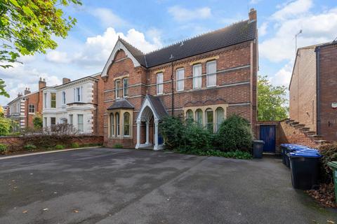 Property for sale, Lillington Avenue, Leamington Spa, Warwickshire CV32 5UJ