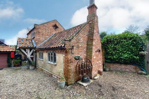 3 bedroom detached house for sale, Toad Row, Henstead, Beccles, Suffolk, NR34