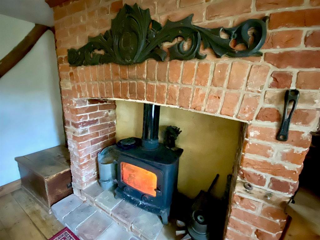 LOG BURNER DINING ROOM.jpg