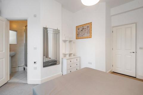 1 bedroom flat for sale, Verbena Gardens, Hammersmith W6