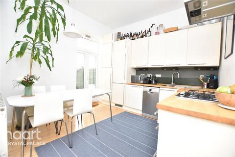 2 bedroom flat for sale, Birchanger Road, LONDON