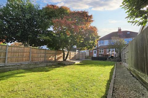 3 bedroom semi-detached house for sale, Elmfield Avenue, Birstall