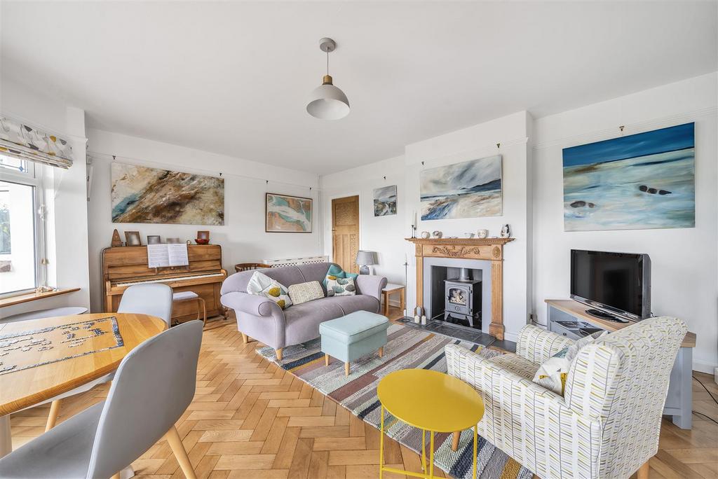 Crescent Road, Gosport PO12 6 bed detached house for sale £1,250,000