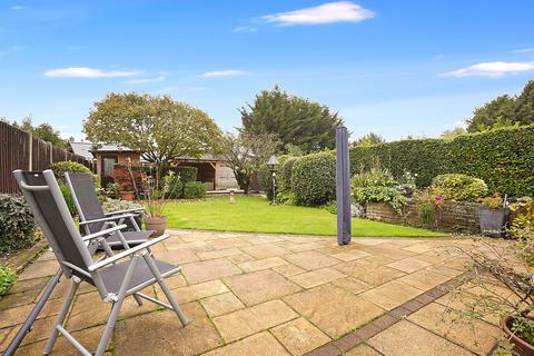 16 Brenchley Avenue, Gravesend, DA11 7RQ