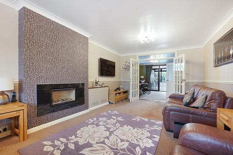 16 Brenchley Avenue, Gravesend, DA11 7RQ