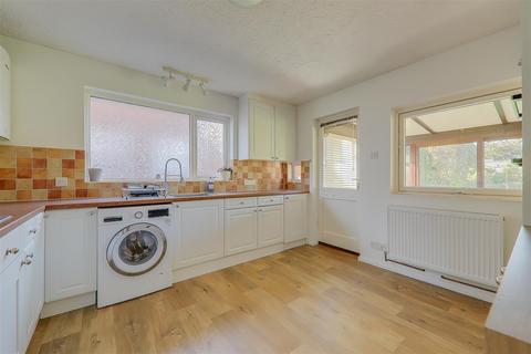 14 Keswick Close, Goring By Sea, Worthing, BN12 6JZ