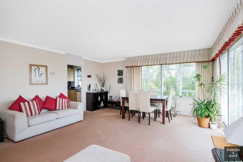 2 bedroom apartment for sale, New Wanstead, London E11