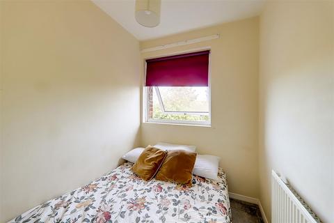 5 Barn Close, Worthing, BN13 2BE