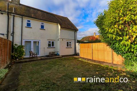 3 bedroom semi-detached house for sale, Cecil Crescent, Hatfield