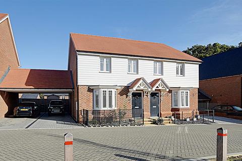 3 bedroom semi-detached house for sale, Woodcote Way, Bexhill