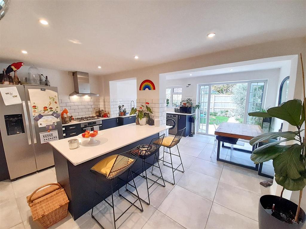 Kitchen dining room 5 new.jpg