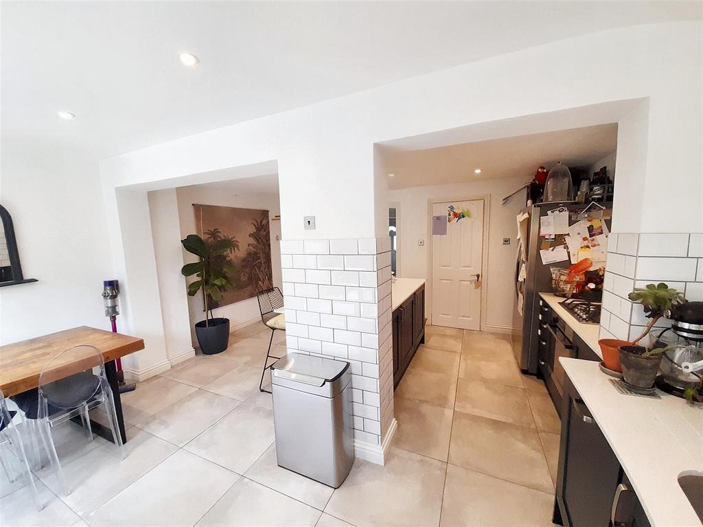 Kitchen dining room 4 new.jpg