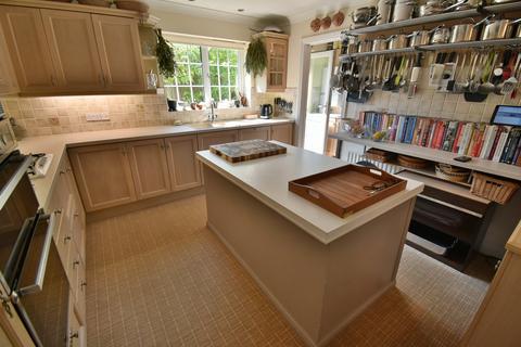56 Chander Close, Ferndown, BH22 8DW