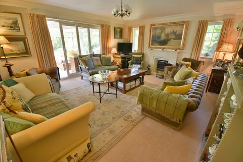 56 Chander Close, Ferndown, BH22 8DW