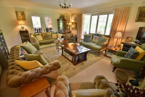 56 Chander Close, Ferndown, BH22 8DW