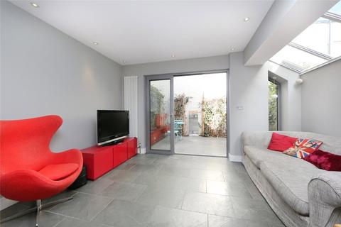 Stephendale Road, London, SW6