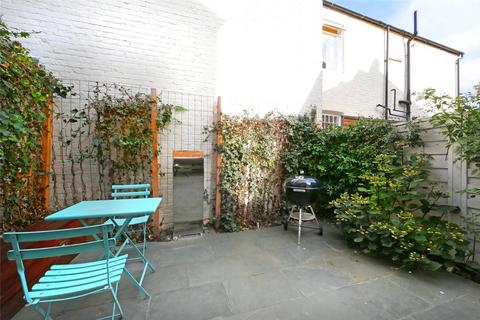 Stephendale Road, London, SW6