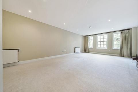 2 bedroom flat for sale, Westerham Road, Keston, BR2