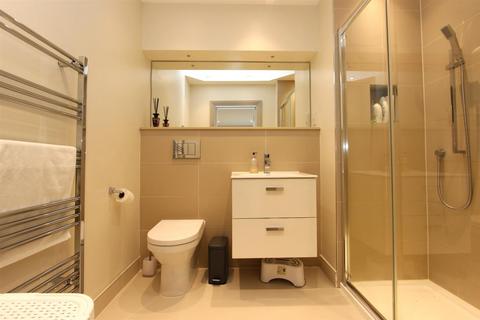 Flat 3, Oaks House, 12 Brighton Road, Banstead, SM7 1BS