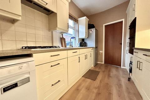 24 Barrowby Road, Leeds, LS15 8QJ