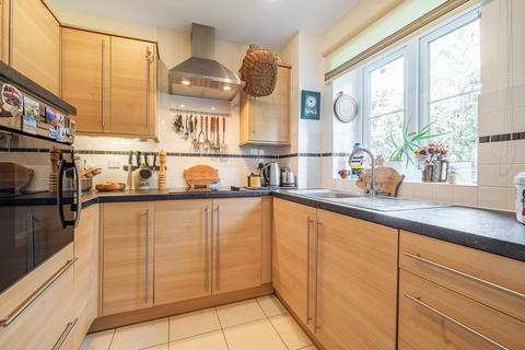 2 bedroom apartment for sale, Meadowside, Storrington, RH20