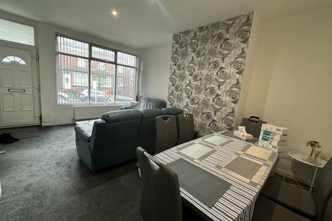 2 bedroom terraced house for sale, Luxor Road, Leeds, West Yorkshire, LS8