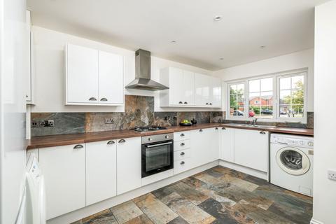 14 Newtown, Henlow, SG16 6AJ