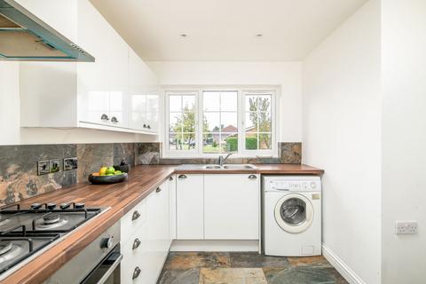 14 Newtown, Henlow, SG16 6AJ