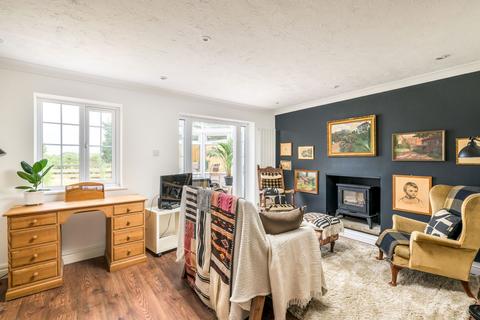 14 Newtown, Henlow, SG16 6AJ